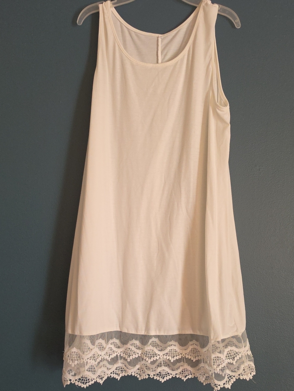 Women's Cream Lace-Hem Chemise